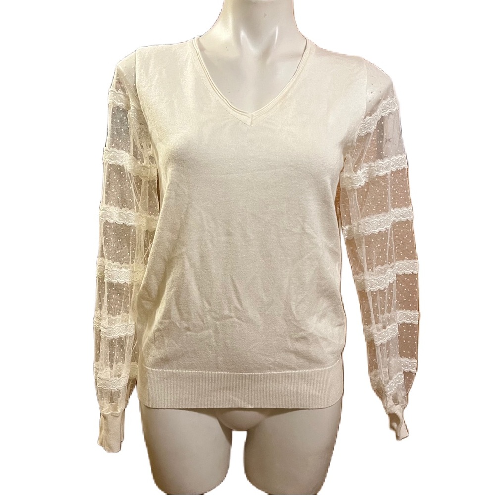 Leo & Ugo Paris Cream V-neck Sweater with Lace Sleeves